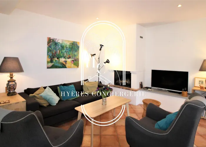 La Quiétude T4 Clim Wifi Pk Almanarre By Hc Villa *